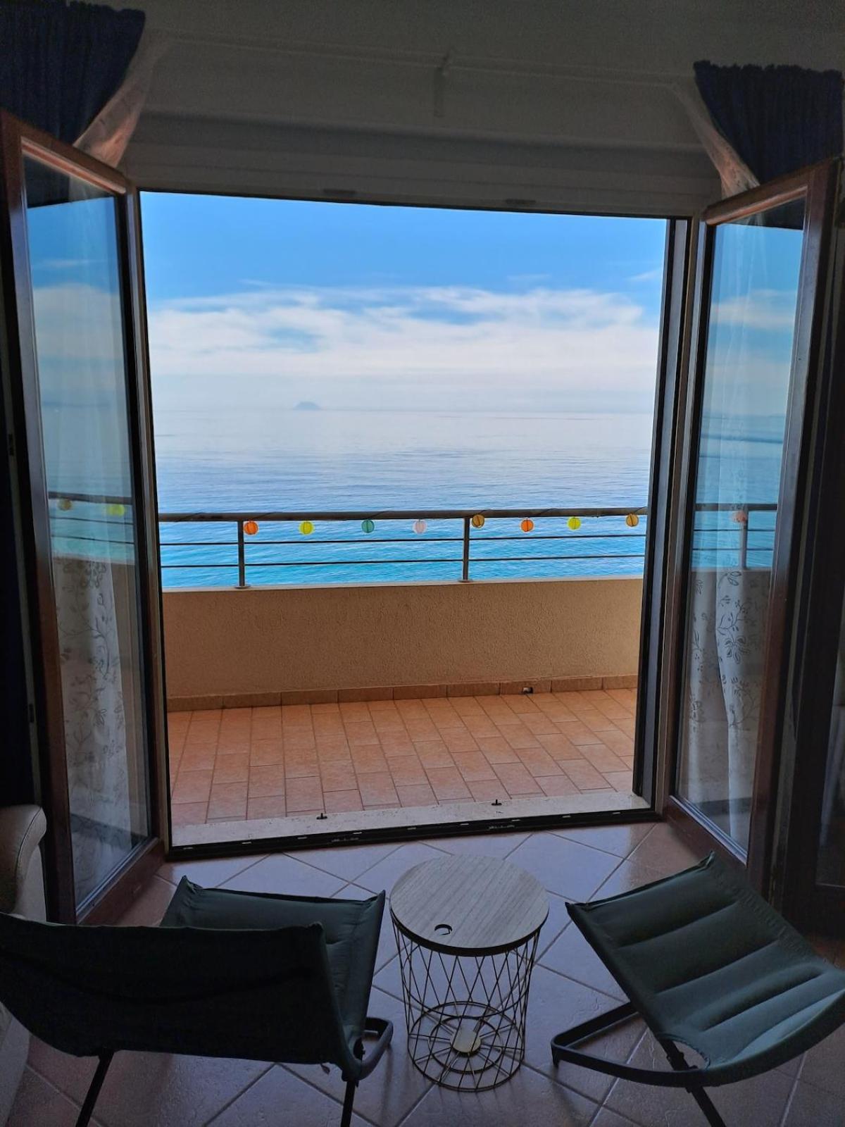 Sea House Bagnara Calabra Apartment Екстериор снимка